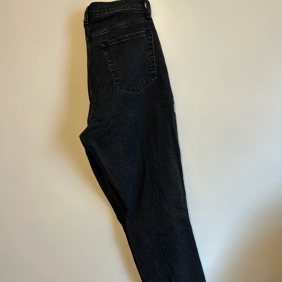 Abercrombie & Fitch • Curve Love ankle straight Jeans - Picture 2 of 7
